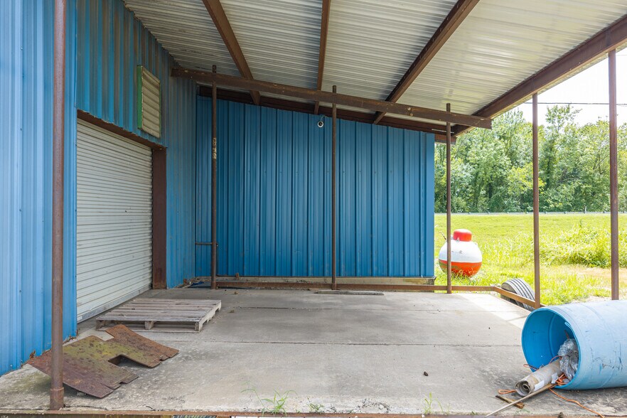 More Photos Of 479247 US Highway 64, Roland Flex For Sale