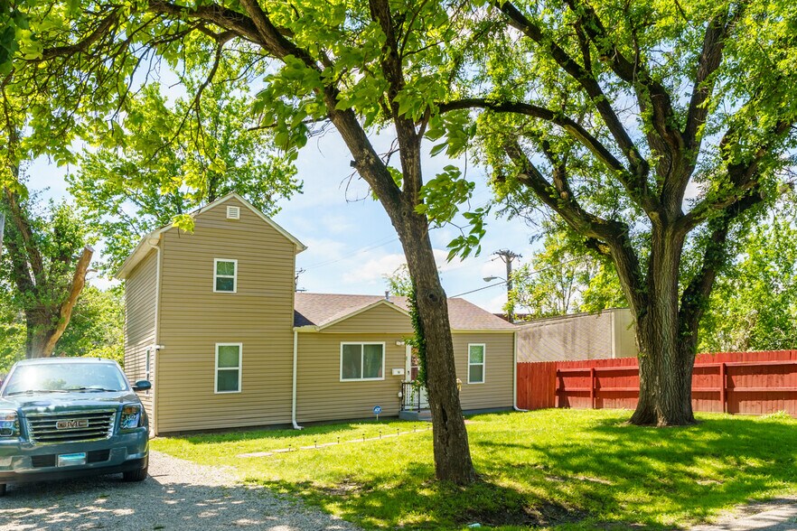 More Photos Of , Cahokia Multifamily For Sale