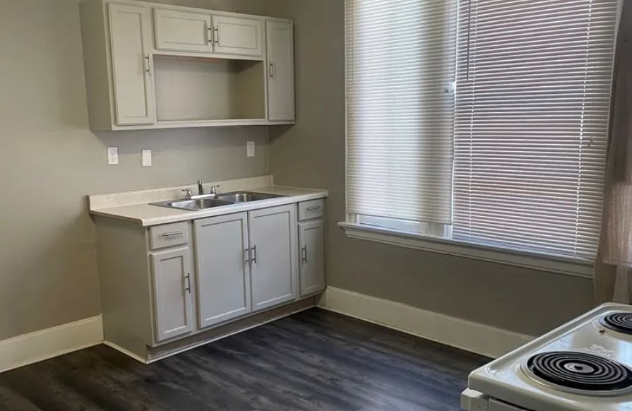 More Photos Of 811 S Fred Shuttlesworth Cir, Cincinnati Apartments For Sale