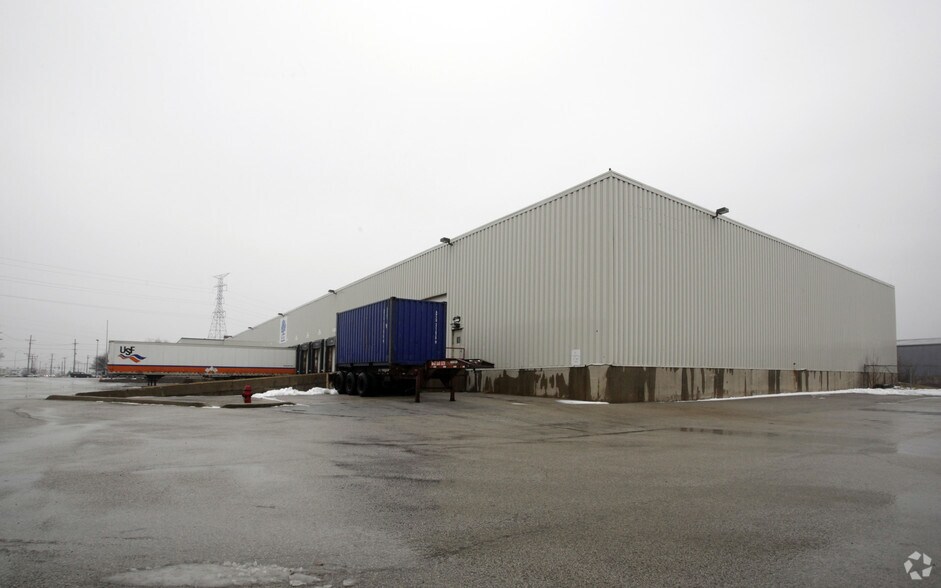 More Photos Of 24210 W 143rd St, Plainfield Warehouse For Sale