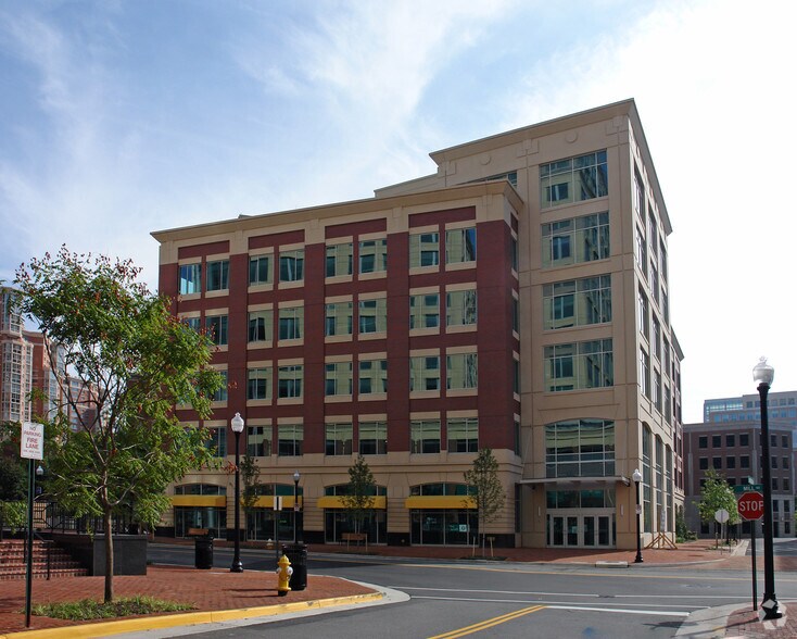 More Photos Of 2331 Mill Rd, Alexandria Office For Lease