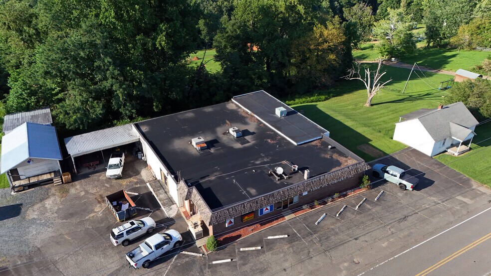 More Photos Of 1314 Old Highway 601, Mount Airy Office For Sale
