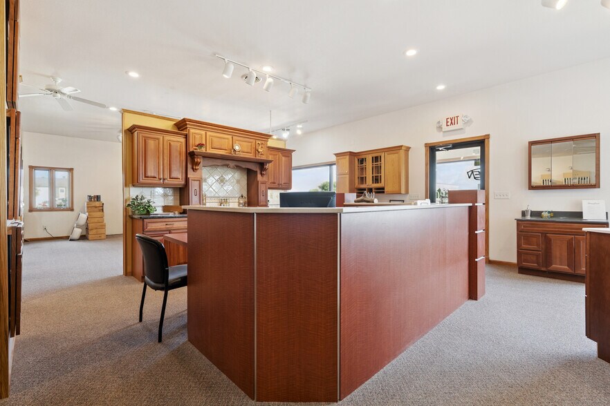 More Photos Of 3615 Flint Ridge Dr, Burlington Flex For Sale