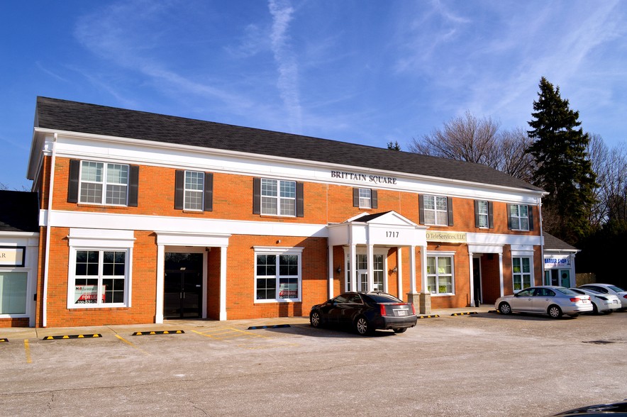 Primary Photo Of 1717 Brittain Rd, Akron Office For Sale