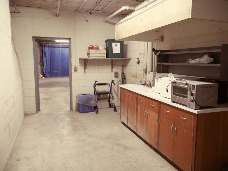 More Photos Of 224 S Main St, Zumbrota General Retail For Lease