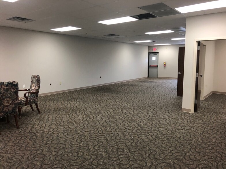 More Photos Of 188 Brooke Rd, Winchester Warehouse For Lease