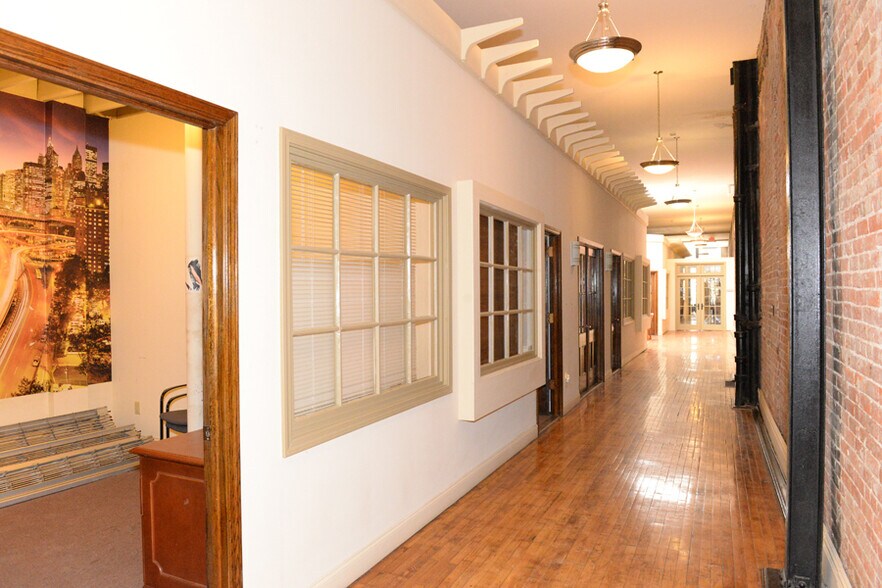 More Photos Of 523 Main St, Buffalo Storefront Retail Office For Sale