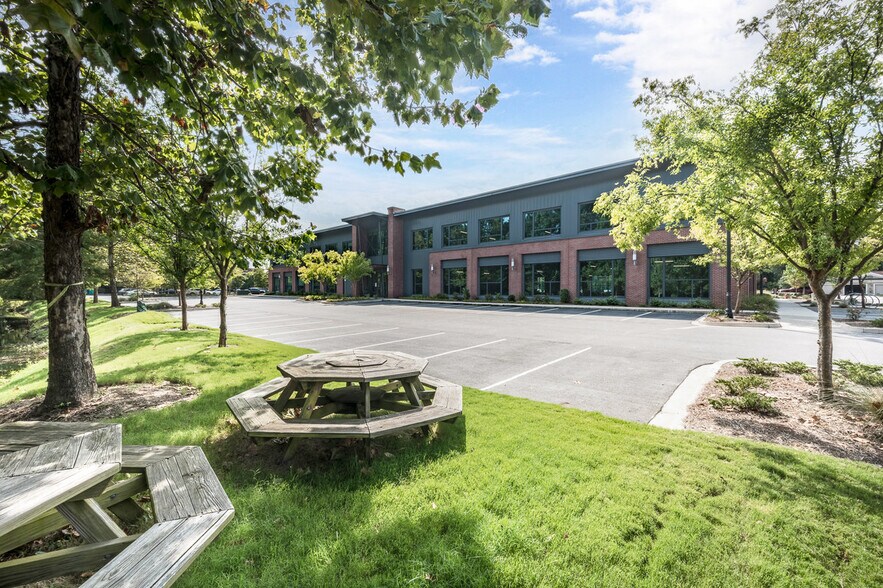 More Photos Of 1501 Belle Isle Ave, Mount Pleasant Office For Lease