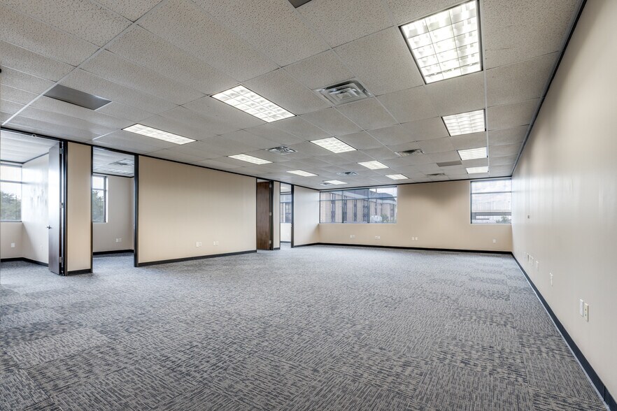 More Photos Of 14521 Old Katy Rd, Houston Unknown For Lease