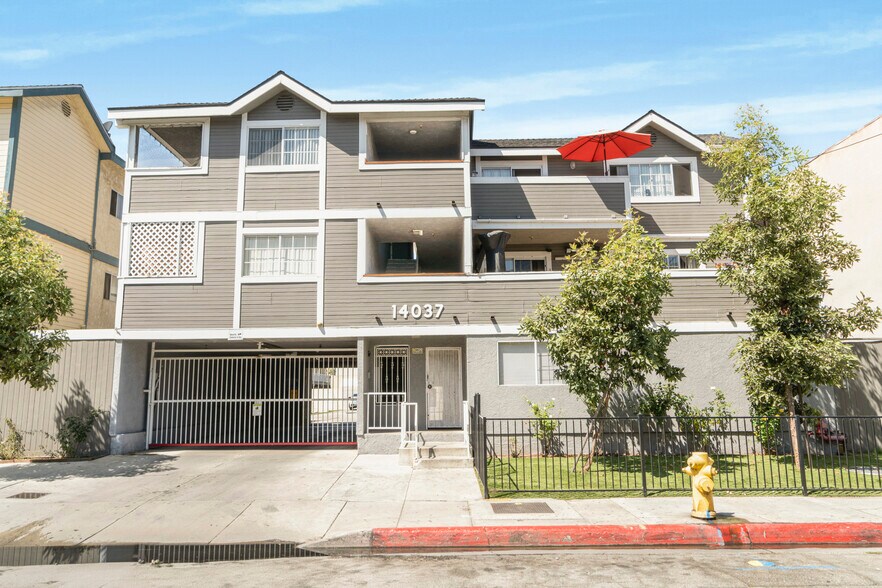 More Photos Of 14037 Cerise Ave, Hawthorne Apartments For Sale