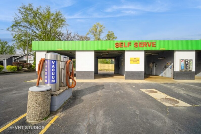 More Photos Of 235 W State Rd, Island Lake Carwash For Sale