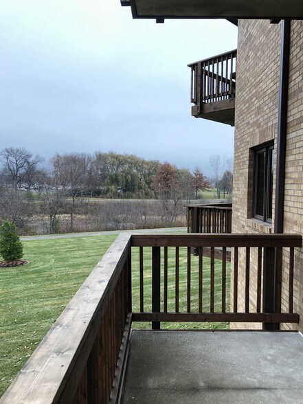 More Photos Of 8525 Edinbrook Xing, Minneapolis Office For Lease