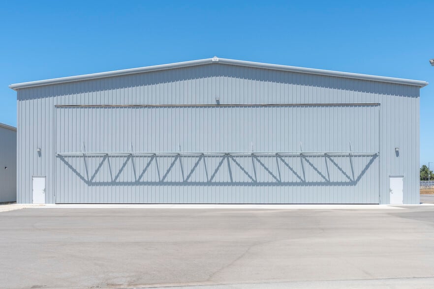 More Photos Of 1600 Airport Rd, Monterey Airplane Hangar For Sale