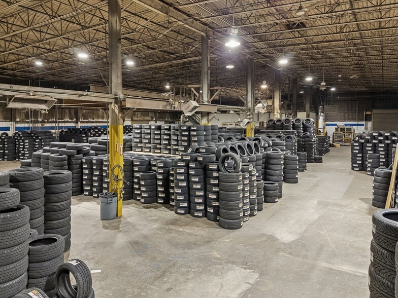 More Photos Of 411 Industrial Dr, White House Manufacturing For Sale
