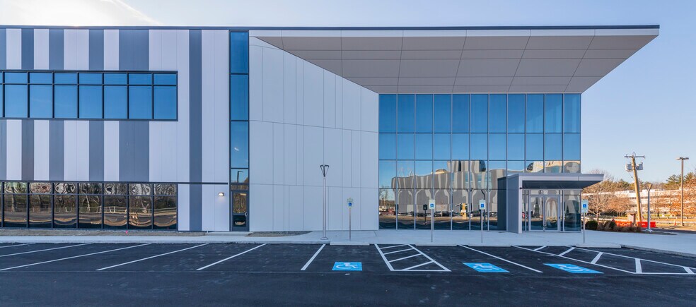 More Photos Of 172 Middlesex Tpke, Bedford Light Manufacturing For Lease