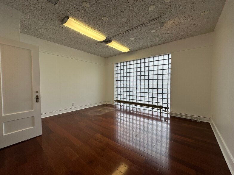 More Photos Of 215 W 18th St, Kansas City Office For Lease