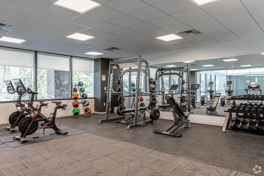 More Photos Of 100 Enterprise Dr, Rockaway Coworking Space