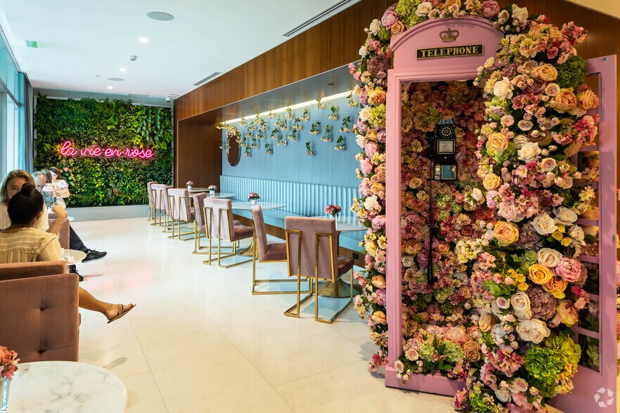 More Photos Of 16690 Collins Ave, Sunny Isles Beach Office For Lease