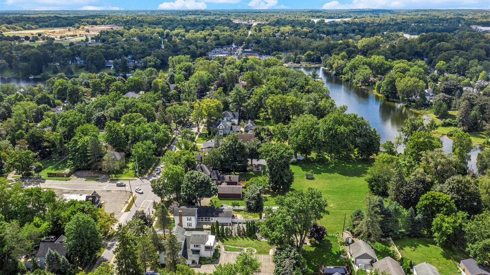 More Photos Of 155 N Main St, Village of Clarkston Hospitality For Sale