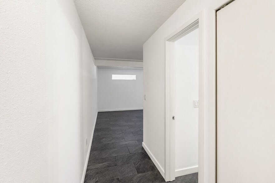 More Photos Of 1615 14th Ave, Vero Beach Medical For Sale