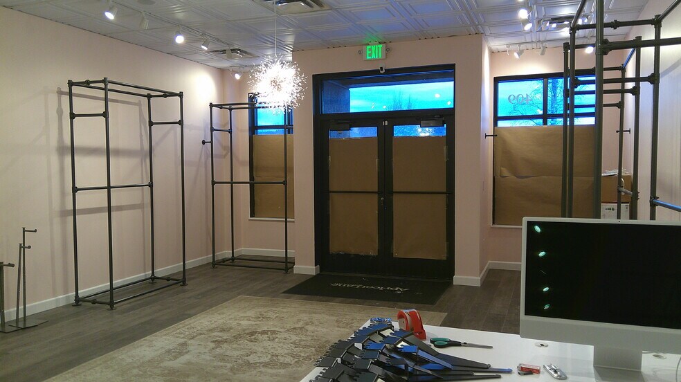 More Photos Of 407-409 Merhar Ave, Fairbanks Freestanding For Lease