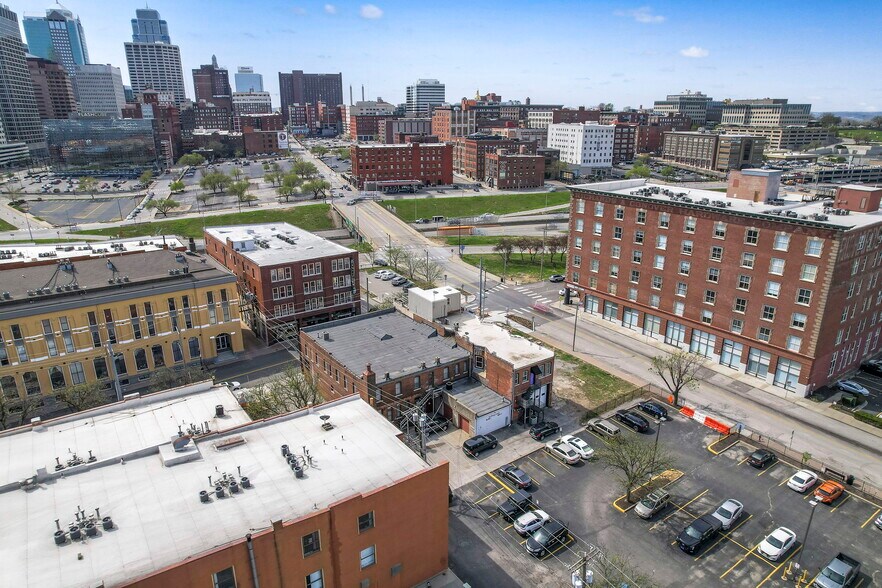 More Photos Of 120-122 W 5th St, Kansas City Storefront Retail Residential For Sale