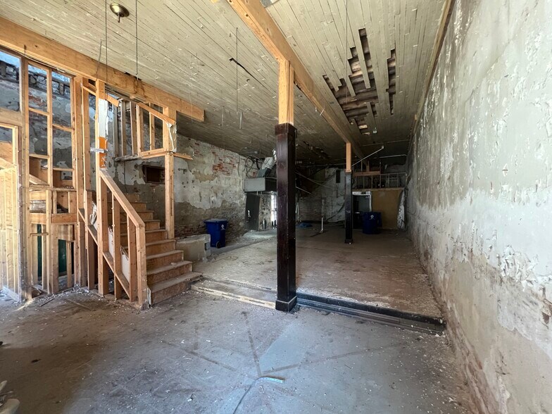 More Photos Of 103 W Anderson St, Selma Restaurant For Sale