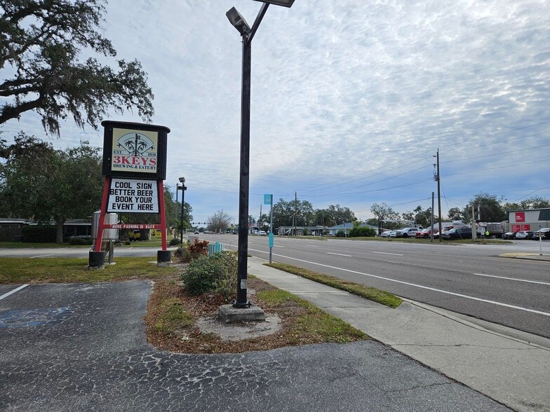 More Photos Of 2505 Manatee Ave E, Bradenton Restaurant For Sale