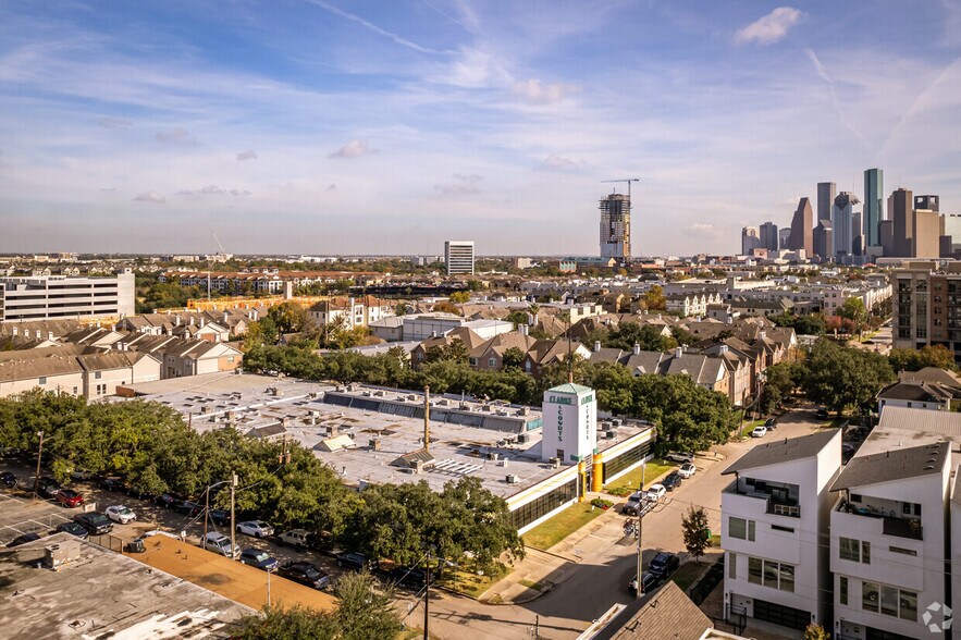 More Photos Of 1210 W Clay St, Houston Loft Creative Space For Lease