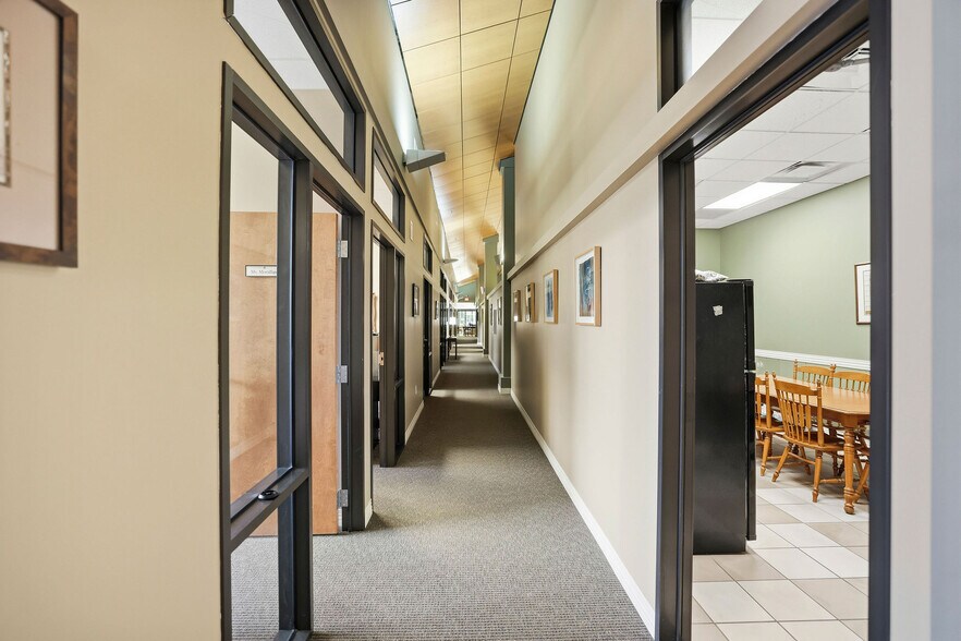 More Photos Of 68031 Capital Trace Row, Mandeville Office For Lease