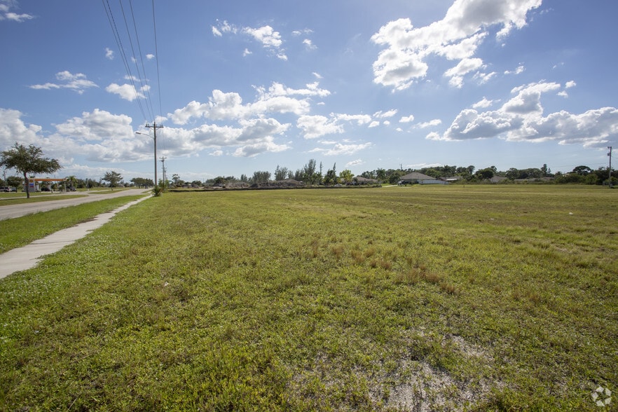 More Photos Of 1808 Skyline Blvd, Cape Coral Land For Sale