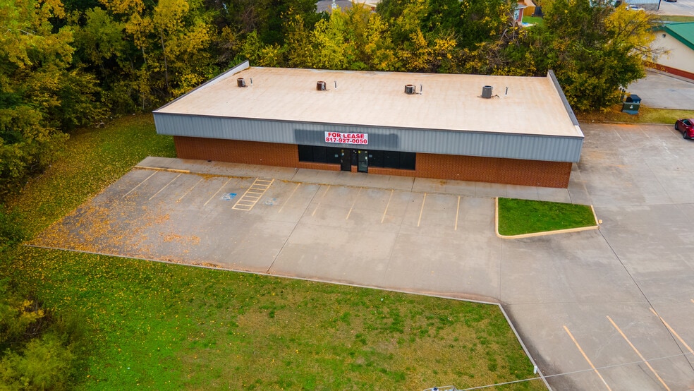 Primary Photo Of 720 N Main St, Noble Daycare Center For Lease