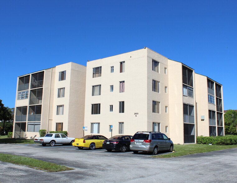 More Photos Of 2725 Somerset Dr, Lauderdale Lakes Apartments For Sale