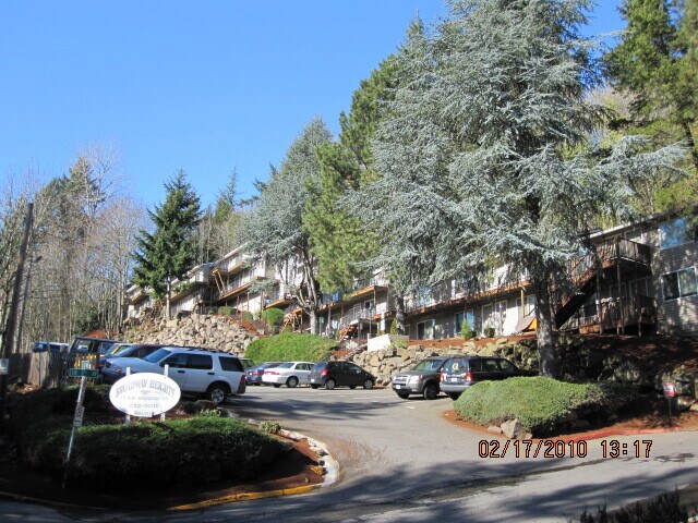 Primary Photo Of 911 SW Broadway Dr, Portland Apartments For Sale