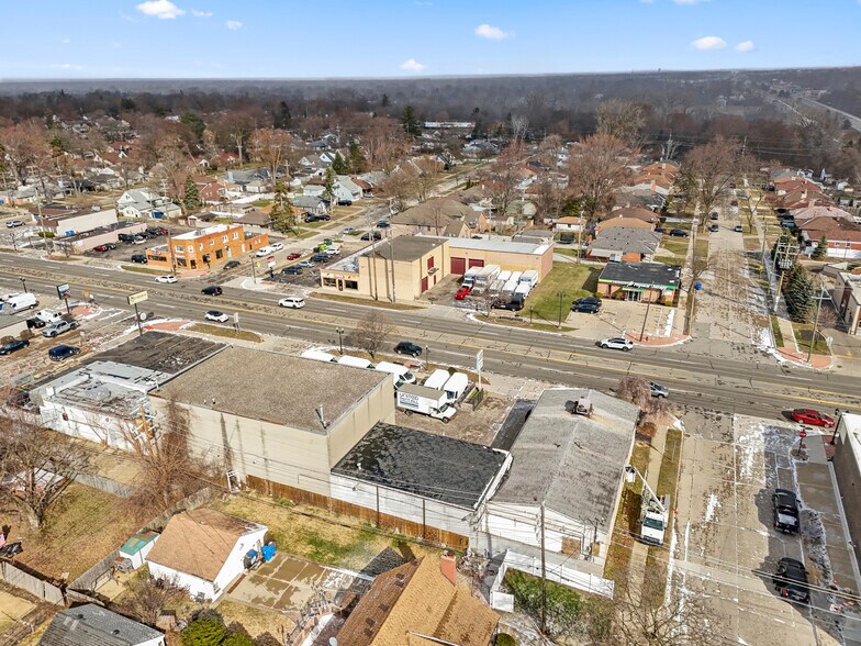 More Photos Of 24134 W Warren St, Dearborn Heights Freestanding For Sale