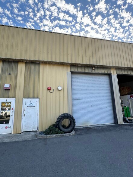 More Photos Of 1364 N McDowell Blvd, Petaluma Warehouse For Lease