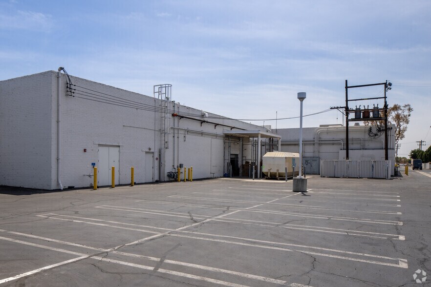 More Photos Of 9561-9971 Chapman Ave, Garden Grove Unknown For Lease