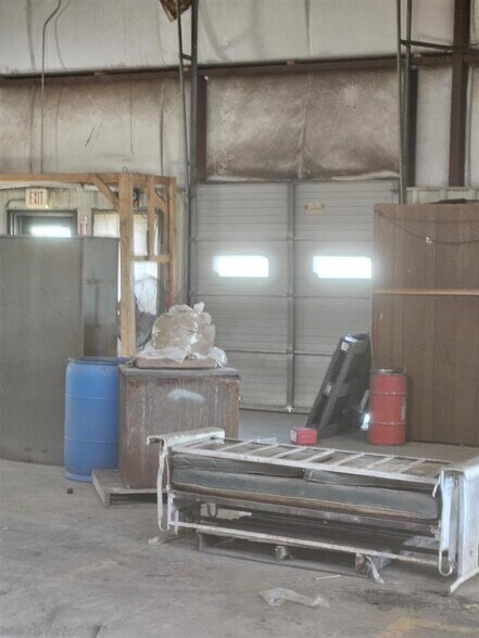 More Photos Of 2610 S Main St, Harrisonburg Warehouse For Lease