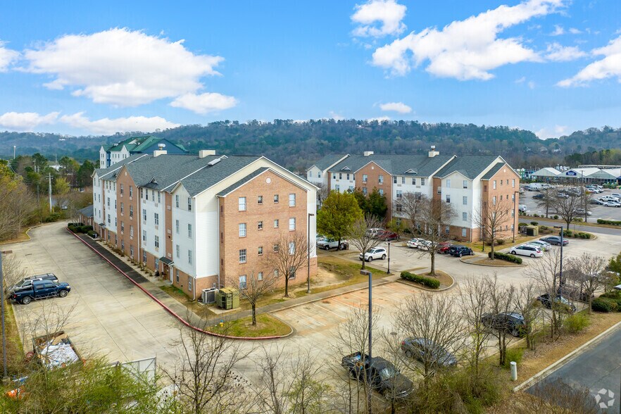 More Photos Of 500 N Wildwood Cir, Birmingham Hotel For Sale