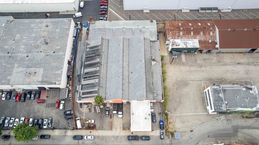 More Photos Of 3255 Saco St, Vernon Warehouse For Lease
