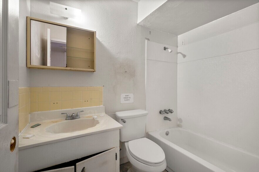 More Photos Of 110 Mary Louise Dr, San Antonio Apartments For Sale