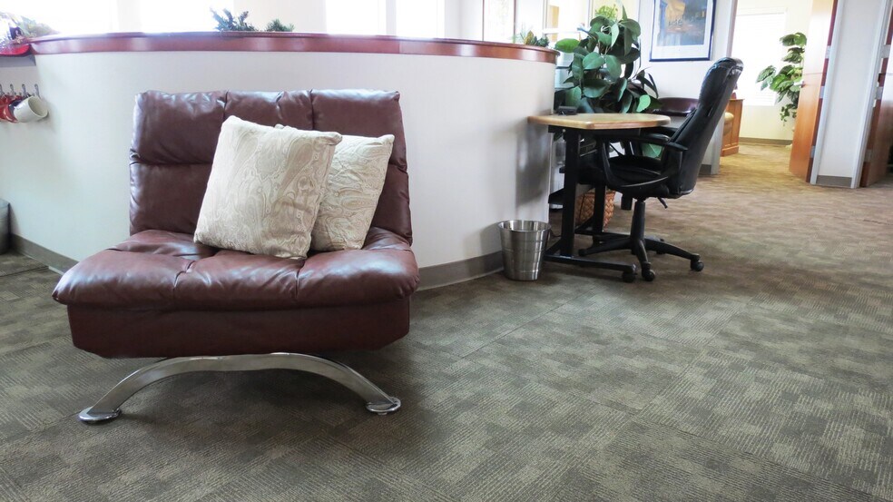 More Photos Of 1925 E Prater Way, Sparks Office For Sale