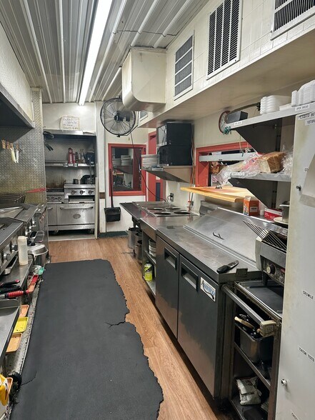 More Photos Of 108 N Phelps St, Decatur General Retail For Sale