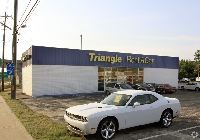 More Photos Of 2039 Savannah Hwy, Charleston Freestanding For Sale