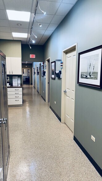 More Photos Of 760 Busse Hwy, Park Ridge Medical For Lease