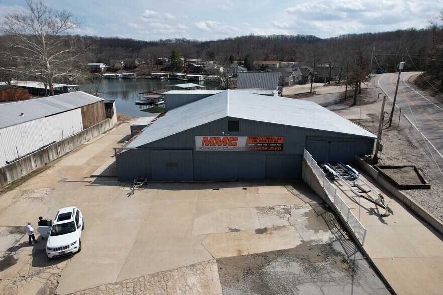 Primary Photo Of 1002 Susan Rd, Lake Ozark Warehouse For Sale