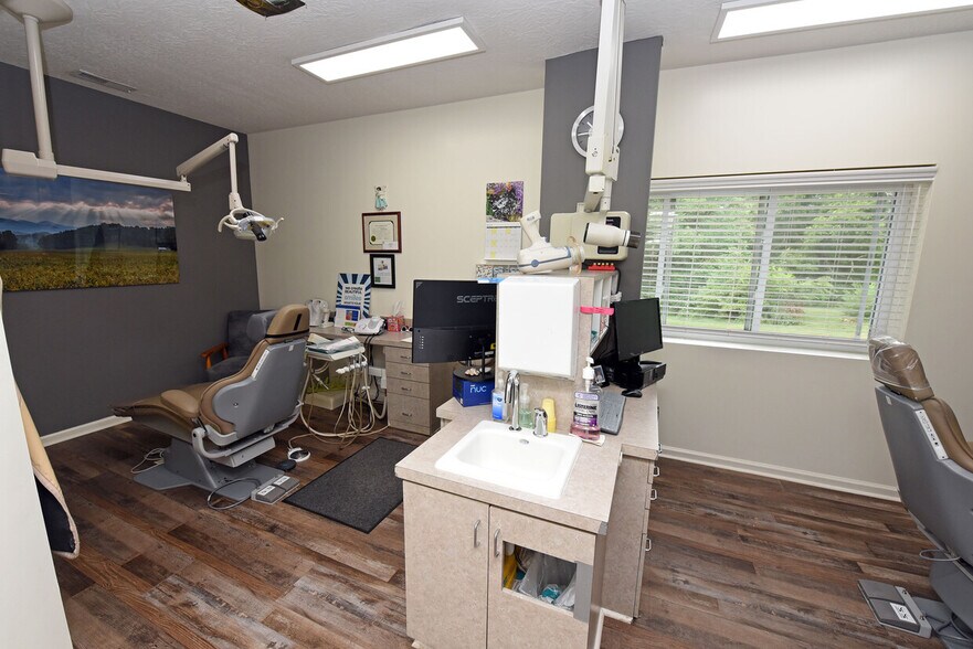 More Photos Of 10 Deer Crossing Trl, Blairsville Office For Lease