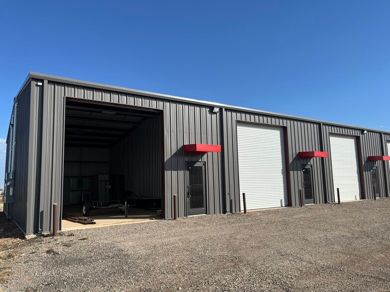 More Photos Of 12301 County Road 2300 rd, Lubbock Warehouse For Sale