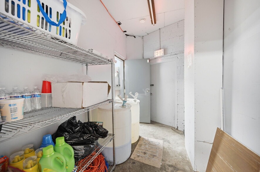 More Photos Of 625-627 Springfield Ave, Newark Storefront For Sale