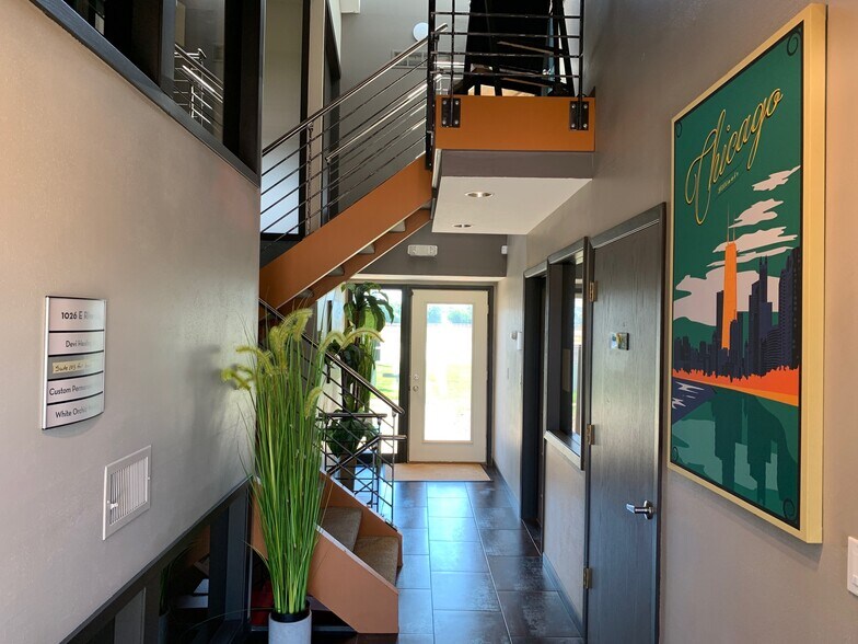 More Photos Of 1026-1028 E Riverside Blvd, Loves Park Office For Lease